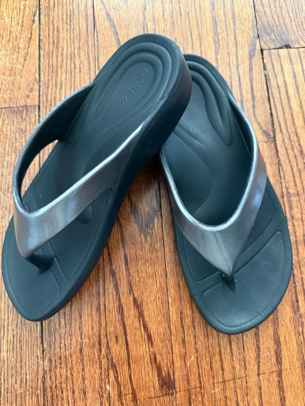 Aetrex Maui Orthotic Women's Flips, 6